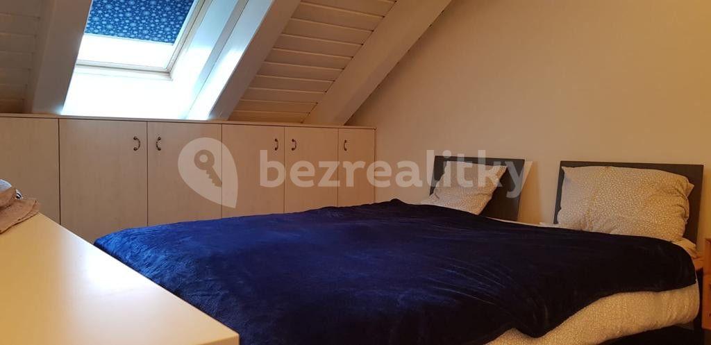 4 bedroom flat to rent, 125 m², Karlovo náměstí, Prague, Prague