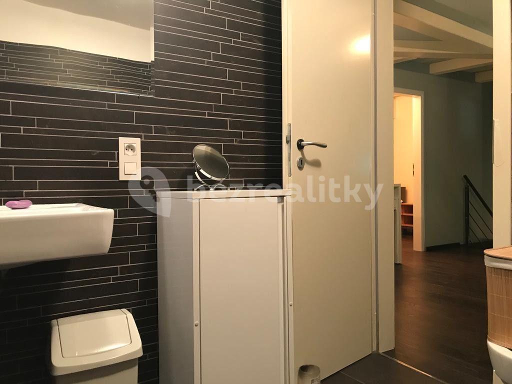 4 bedroom flat to rent, 125 m², Karlovo náměstí, Prague, Prague