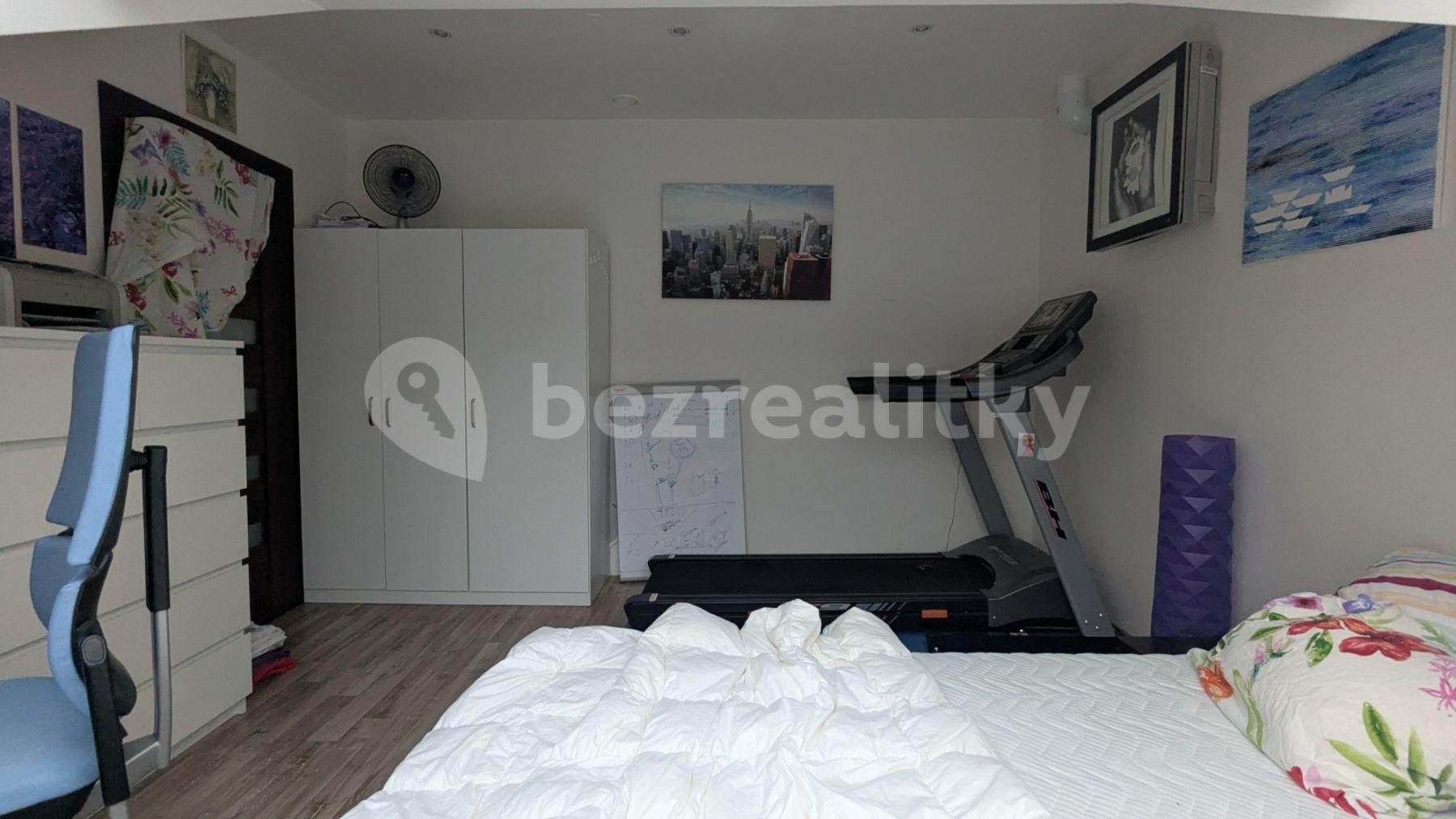 2 bedroom flat to rent, 150 m², Nitranská, Prague, Prague