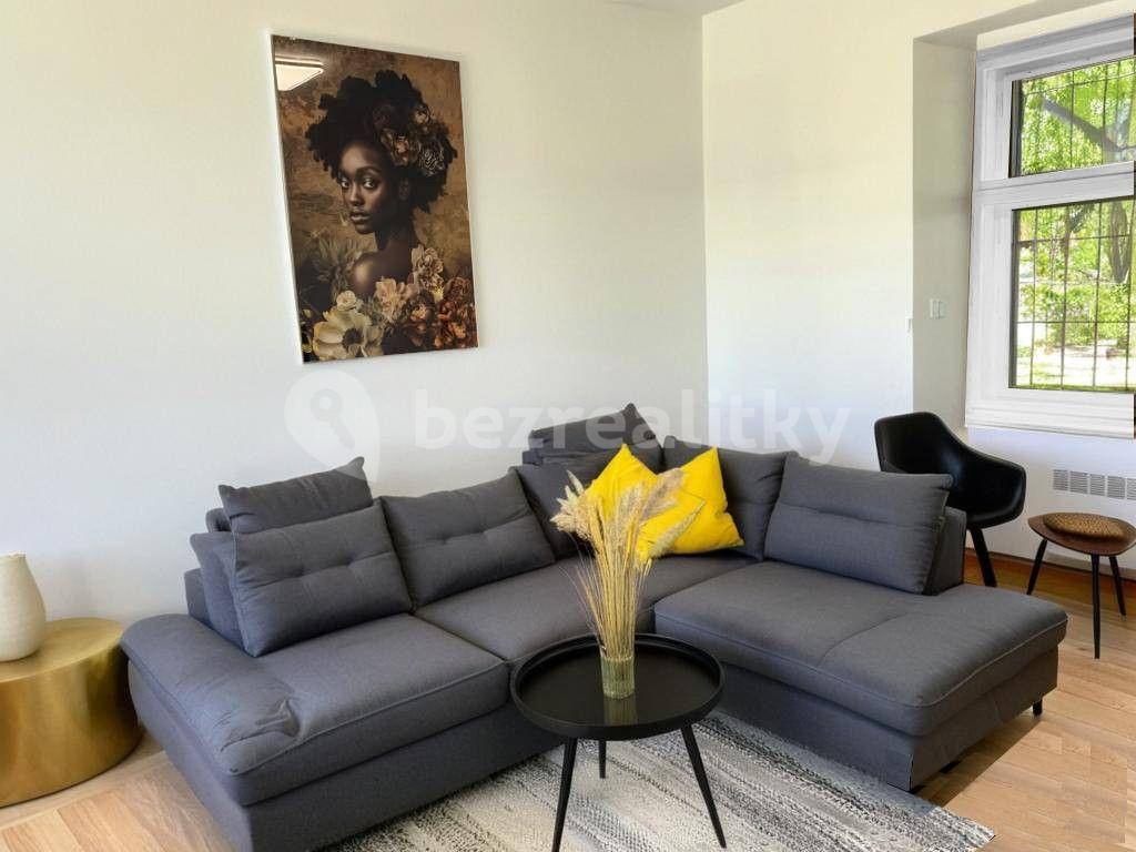 2 bedroom flat to rent, 52 m², U Obecního dvora, Prague, Prague