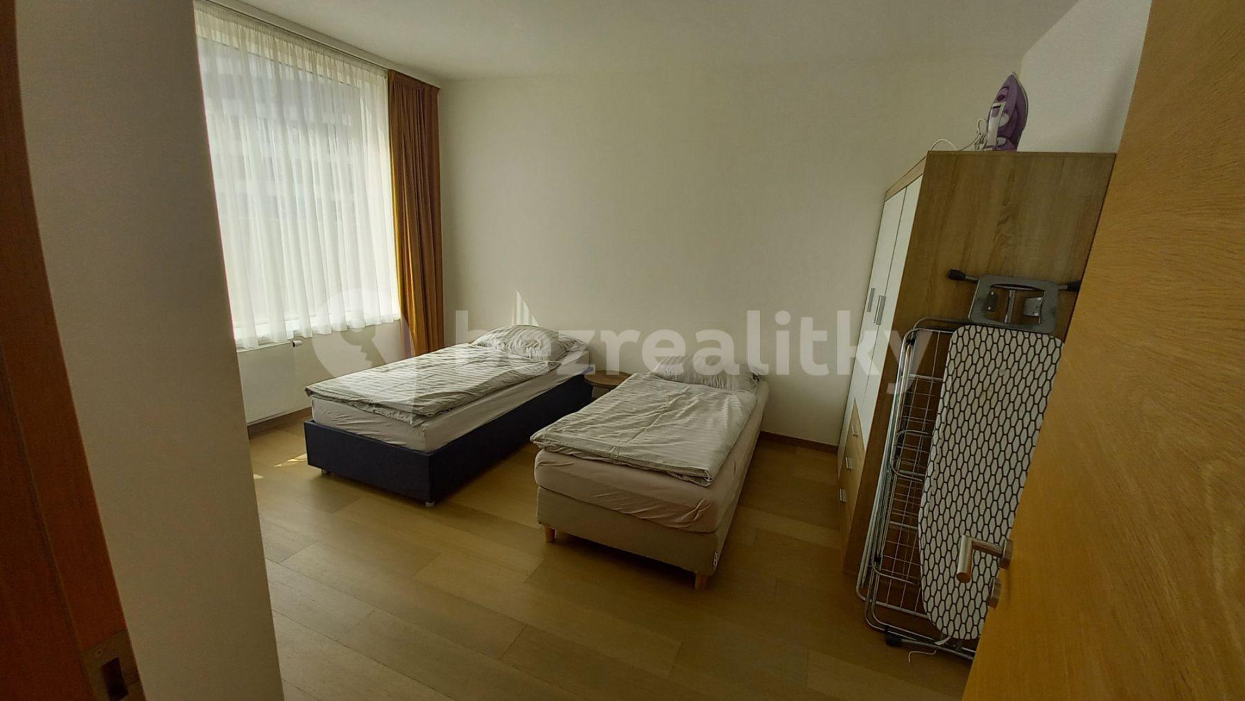 2 bedroom with open-plan kitchen flat to rent, 74 m², Landererova, Bratislava - mestská časť Staré Mesto, Bratislavský Region