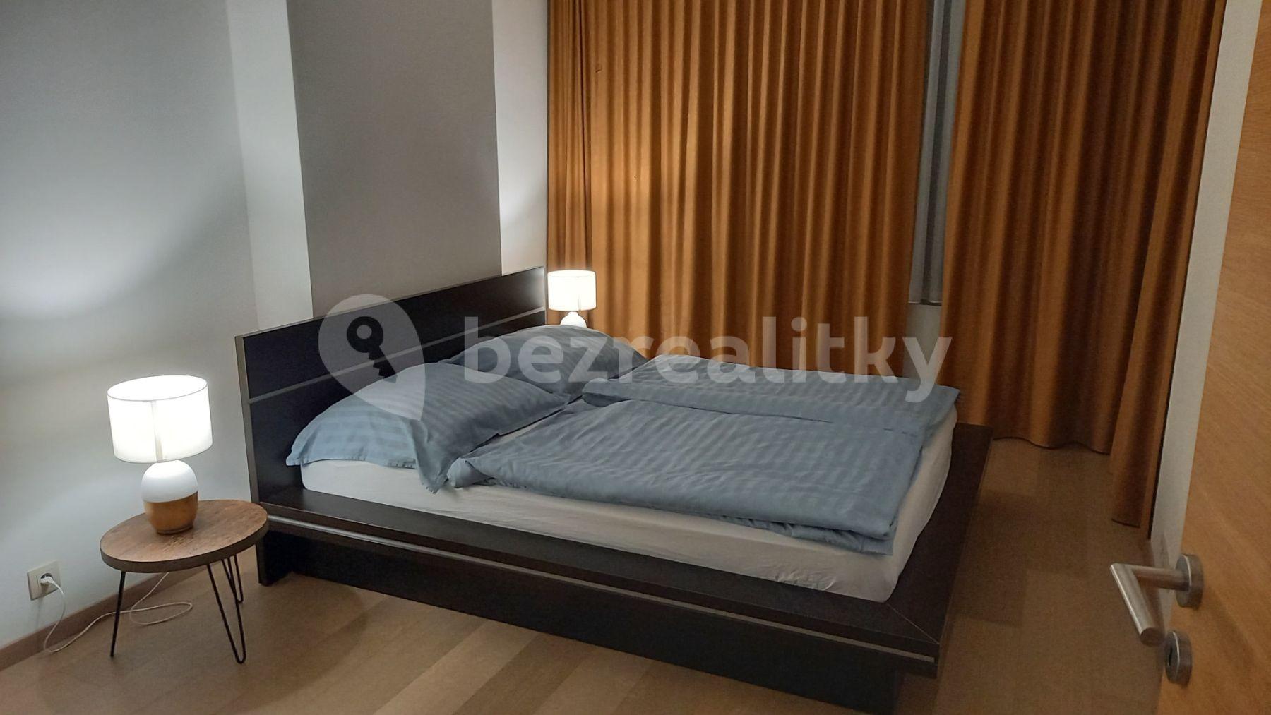 2 bedroom with open-plan kitchen flat to rent, 74 m², Landererova, Bratislava - mestská časť Staré Mesto, Bratislavský Region