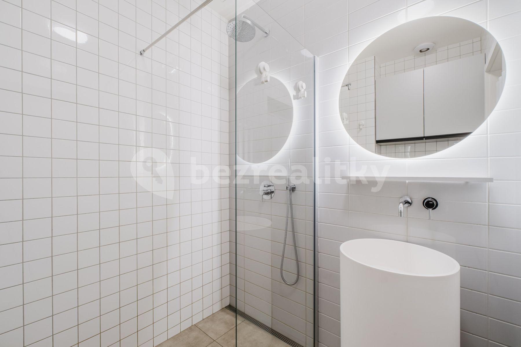 2 bedroom flat to rent, 54 m², Chodská, Prague, Prague