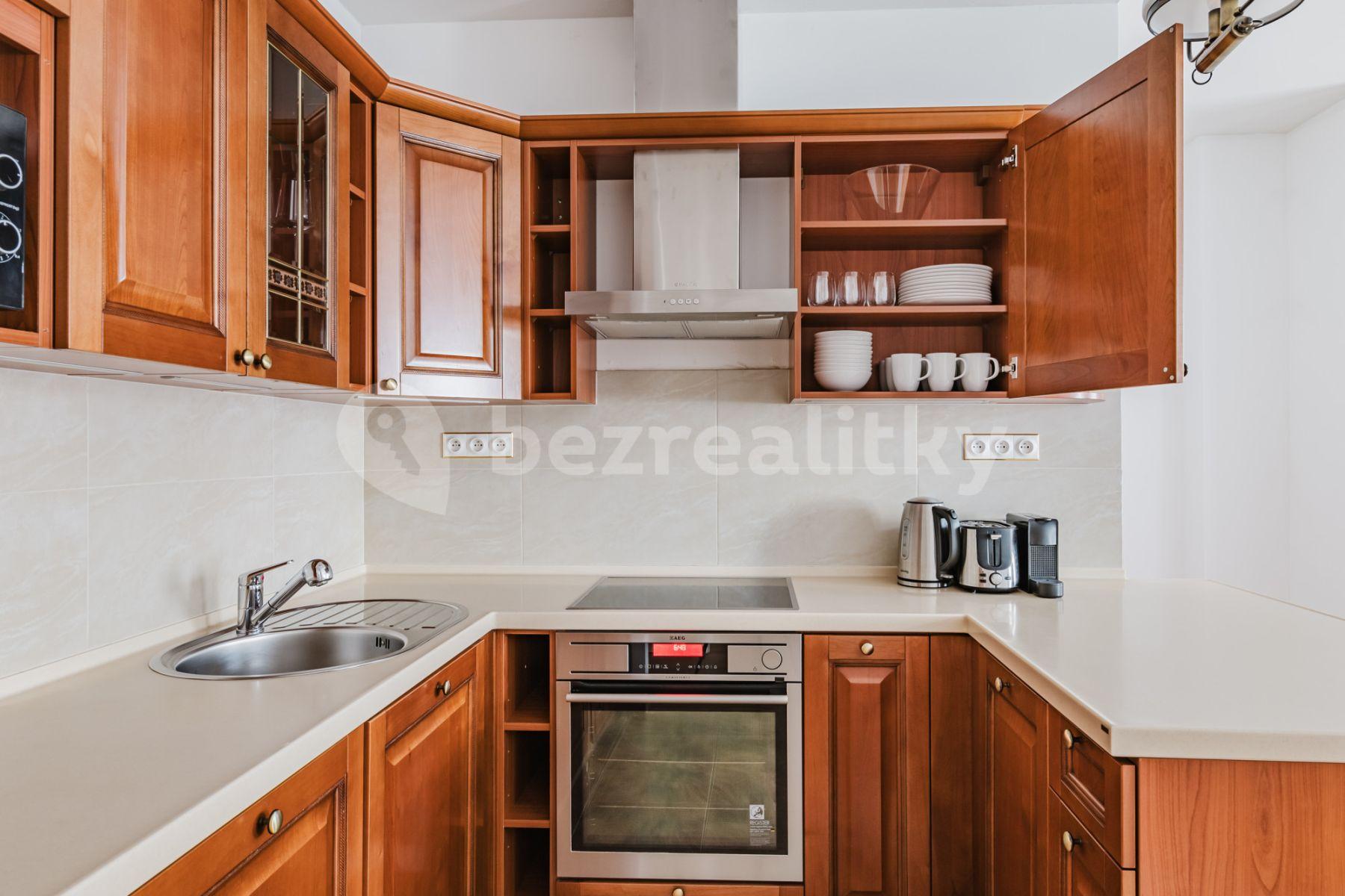 3 bedroom flat to rent, 101 m², Dlouhá, Prague, Prague