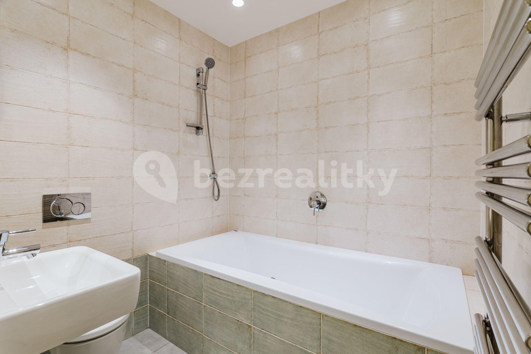 3 bedroom flat to rent, 101 m², Dlouhá, Prague, Prague