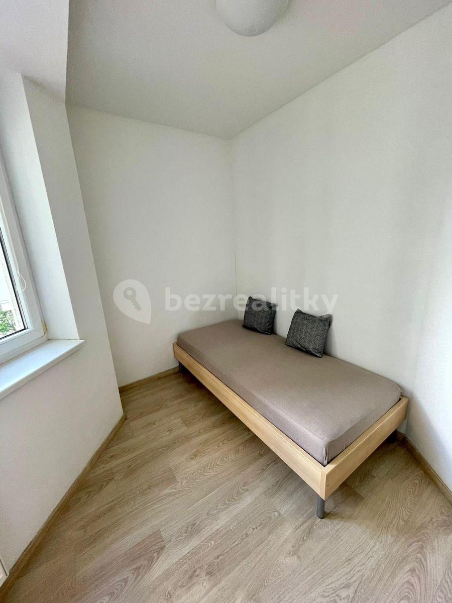 4 bedroom flat to rent, 62 m², Bosákova, Petržalka, Bratislavský Region