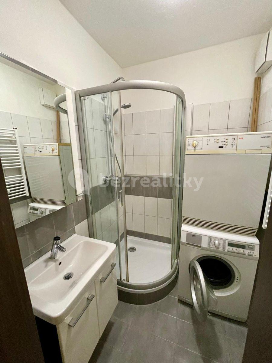 4 bedroom flat to rent, 62 m², Bosákova, Petržalka, Bratislavský Region