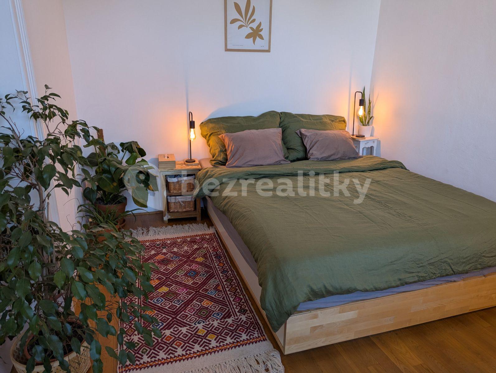 2 bedroom flat to rent, 49 m², Lumírova, Prague, Prague