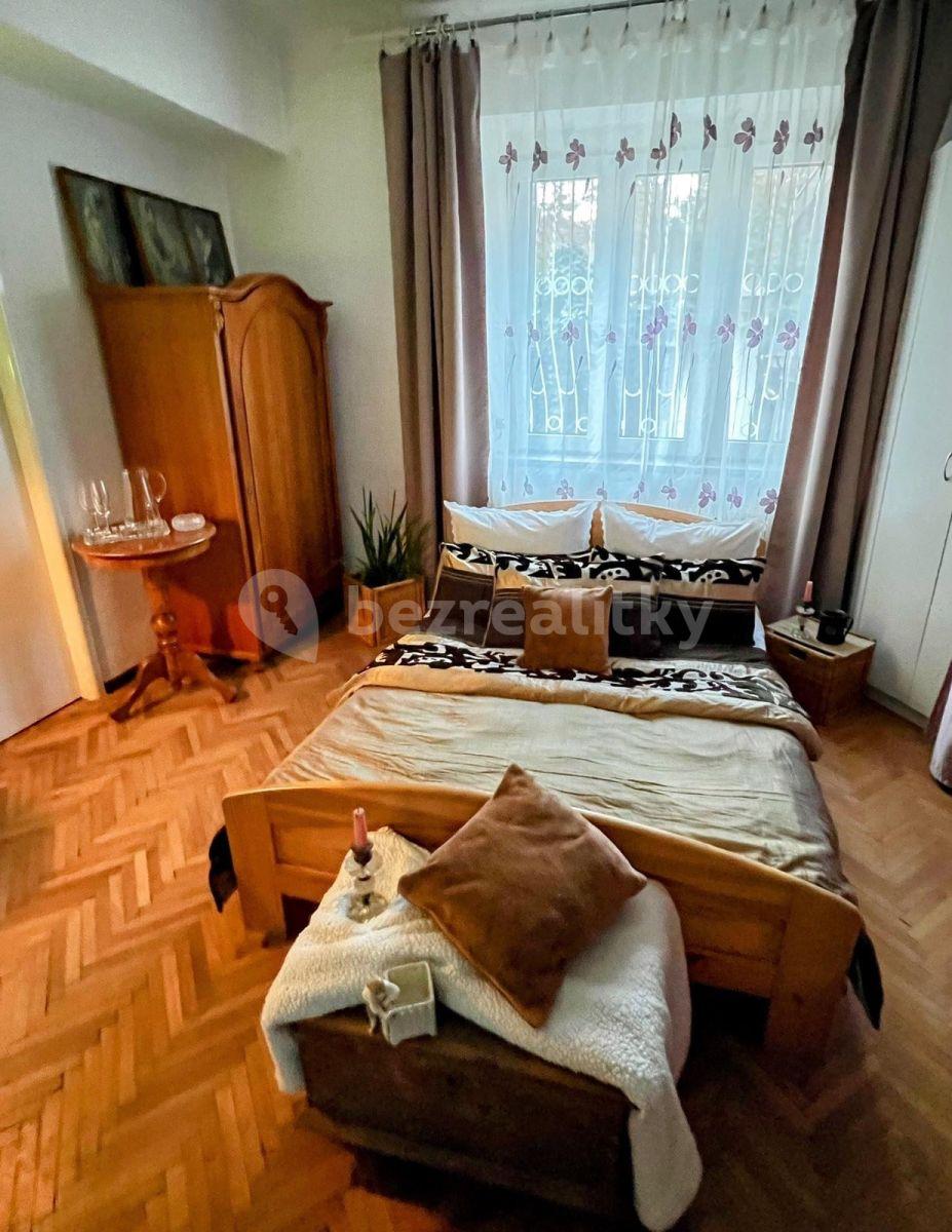 3 bedroom flat to rent, 85 m², Pod Štěpem, Prague, Prague