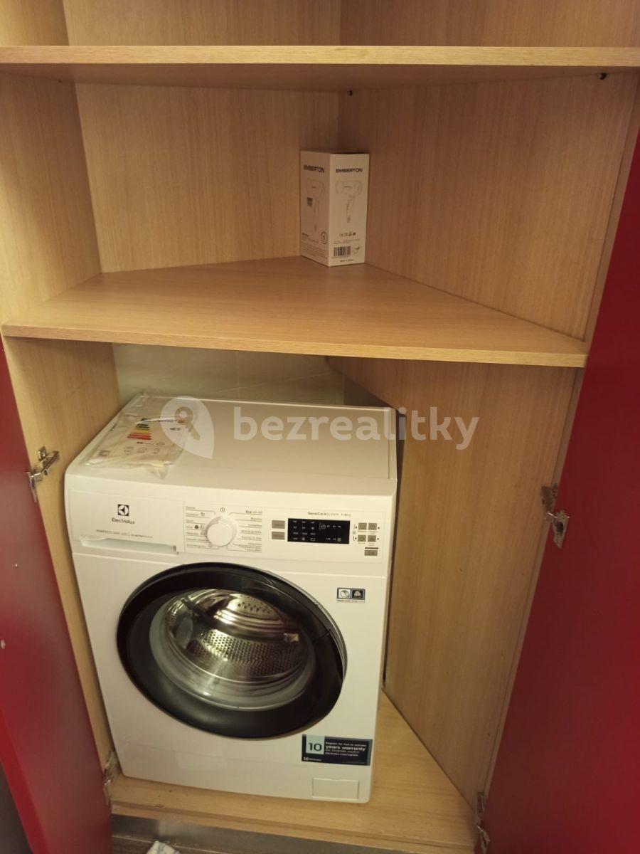 2 bedroom flat to rent, 46 m², Teplická, Prague, Prague