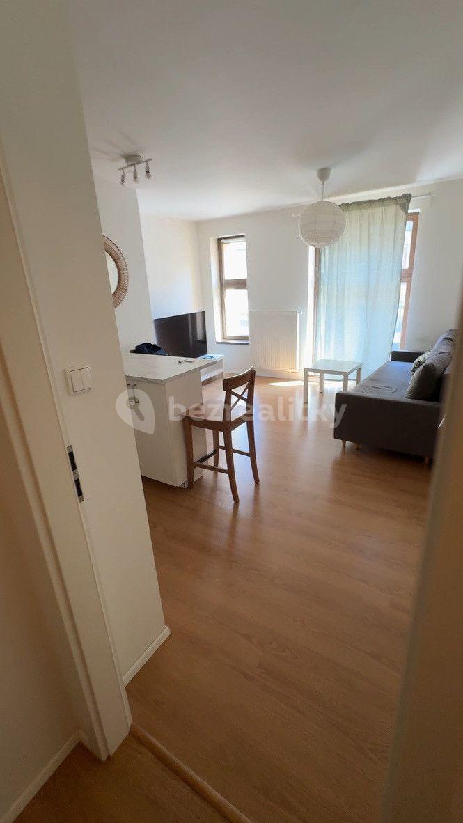 2 bedroom flat to rent, 45 m², Pivovarská, Prague, Prague