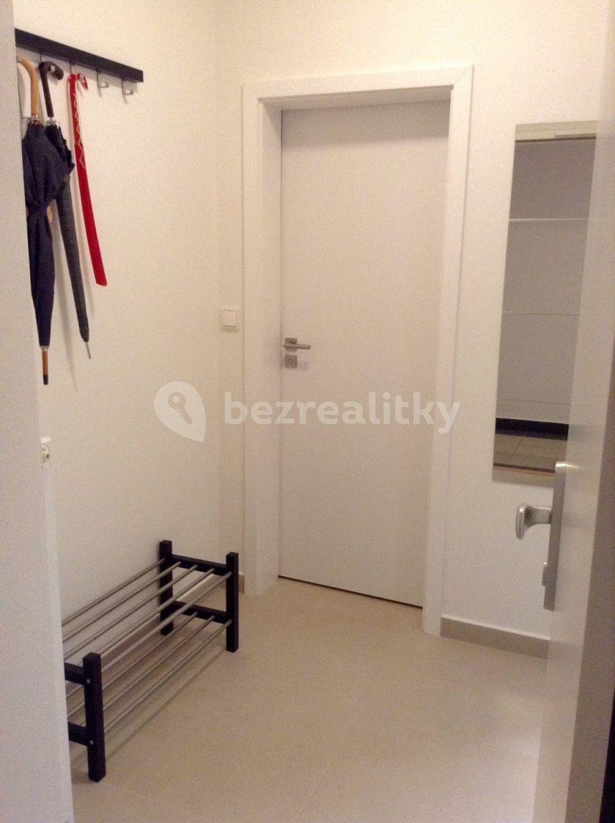 2 bedroom flat to rent, 35 m², Dvacátého osmého pluku, Prague, Prague