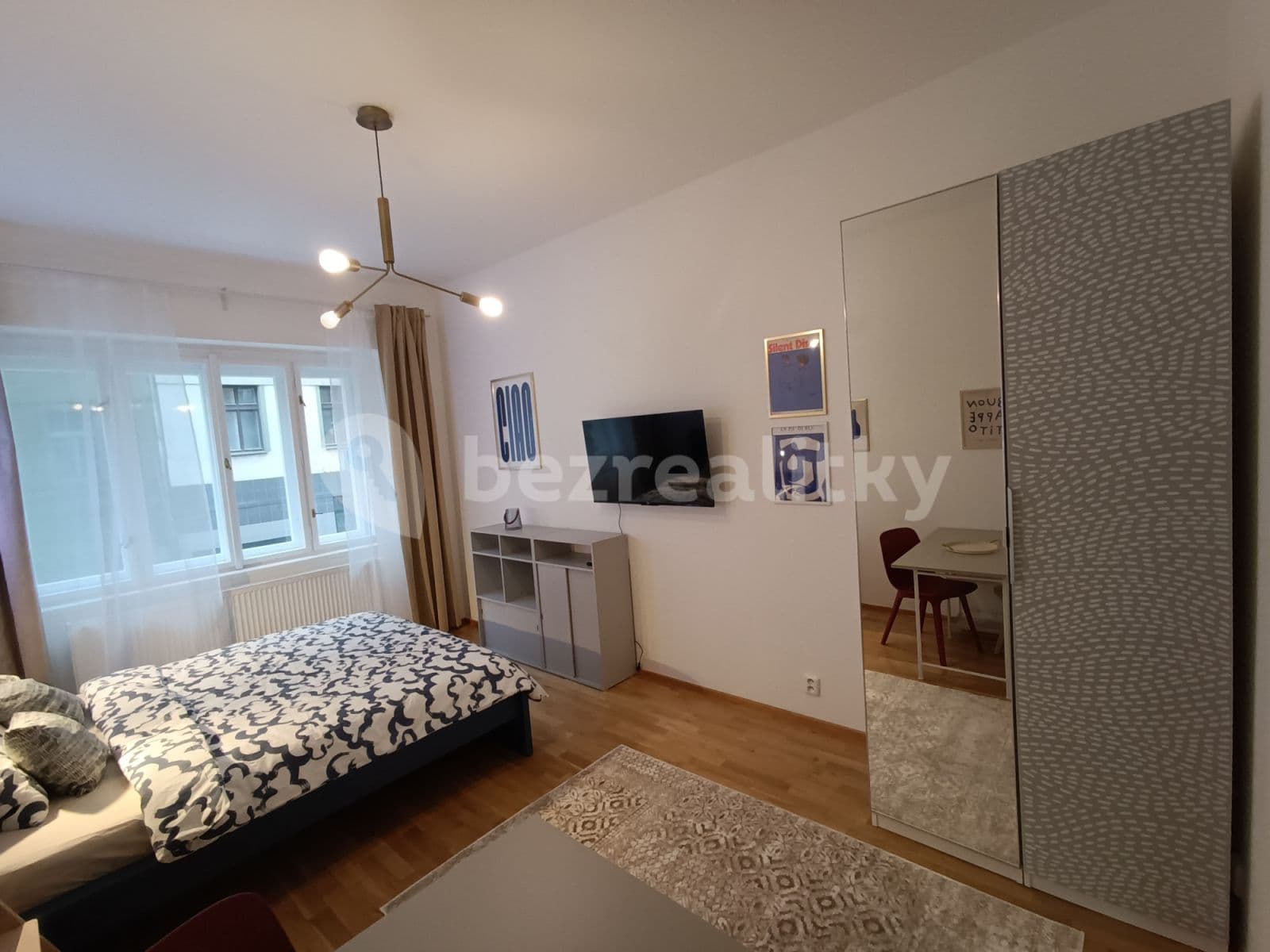 Studio flat to rent, 33 m², Milíčova, Prague, Prague