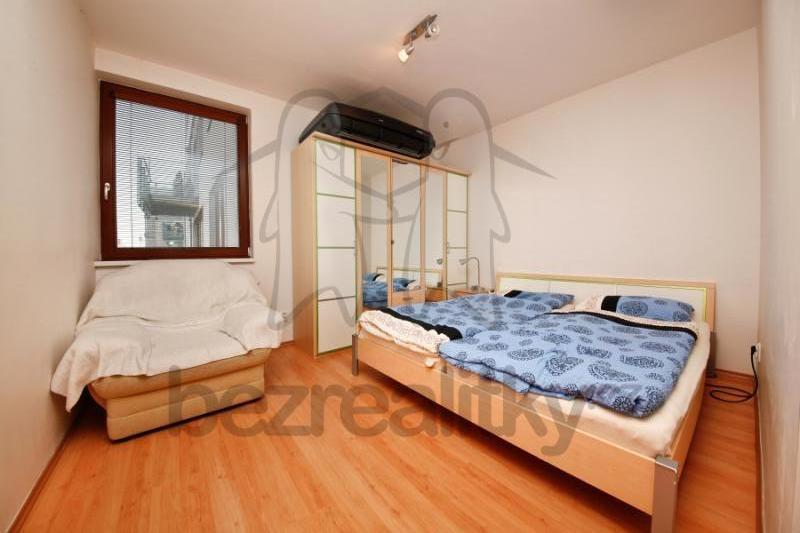 2 bedroom with open-plan kitchen flat to rent, 84 m², Osadní, Prague, Prague