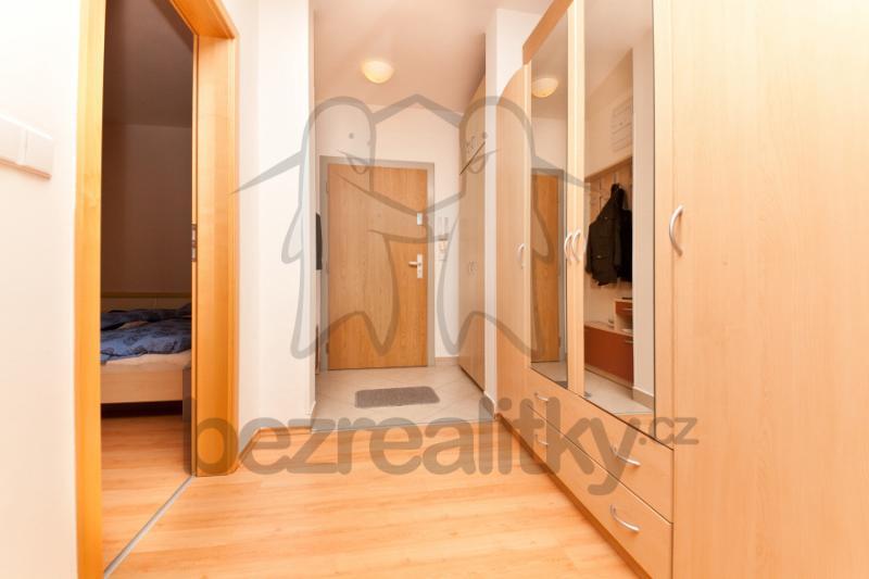 2 bedroom with open-plan kitchen flat to rent, 84 m², Osadní, Prague, Prague