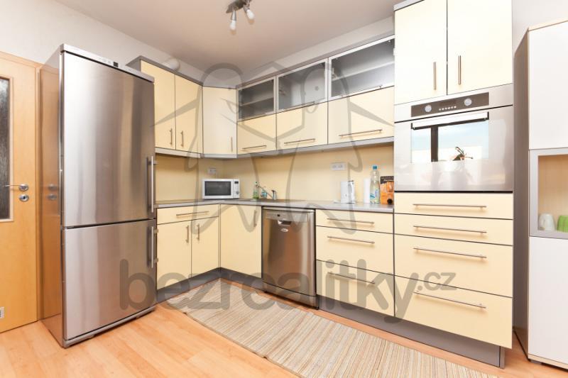 2 bedroom with open-plan kitchen flat to rent, 84 m², Osadní, Prague, Prague