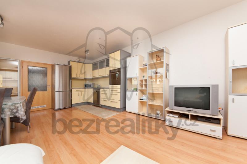 2 bedroom with open-plan kitchen flat to rent, 84 m², Osadní, Prague, Prague