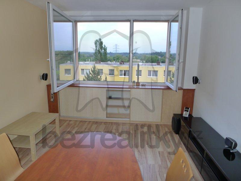 1 bedroom with open-plan kitchen flat to rent, 42 m², Vazovova, Prague, Prague