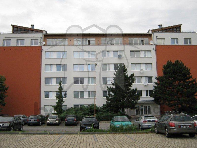 1 bedroom with open-plan kitchen flat to rent, 47 m², Roškotova, Prague, Prague