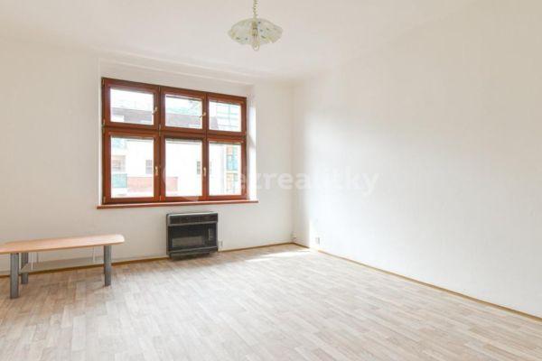 Studio flat to rent, 36 m², Jeseniova, Praha