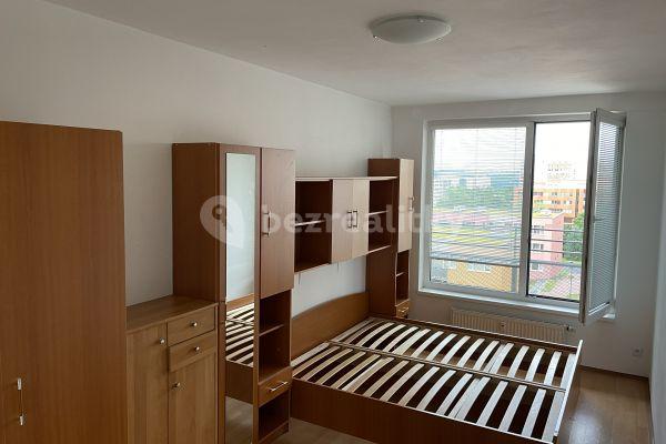 1 bedroom with open-plan kitchen flat to rent, 52 m², Hnězdenská, Praha 8