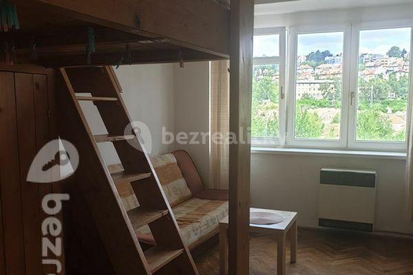 Studio flat to rent, 26 m², Kolbenova, Praha 9