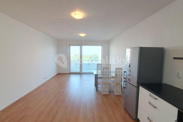 2 bedroom with open-plan kitchen flat to rent, 103 m², Sazovická, Praha