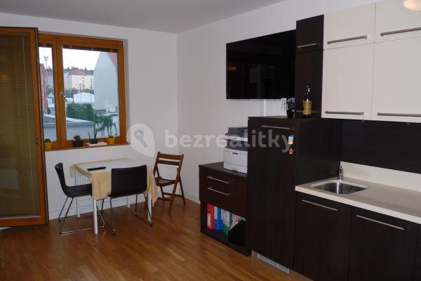 Studio flat to rent, 40 m², Drahobejlova, 