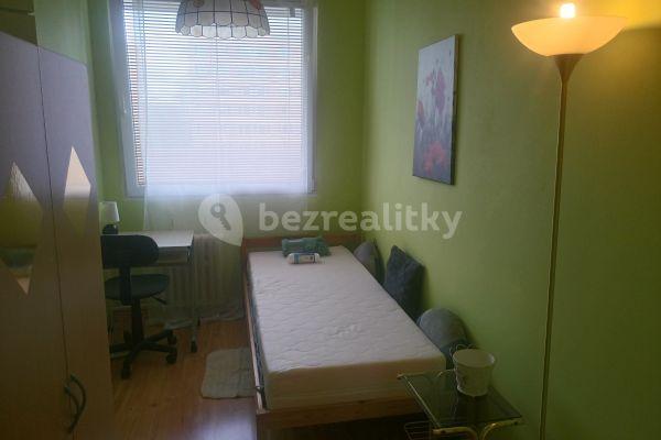 3 bedroom flat to rent, 18 m², Sládkovičova, Praha 4