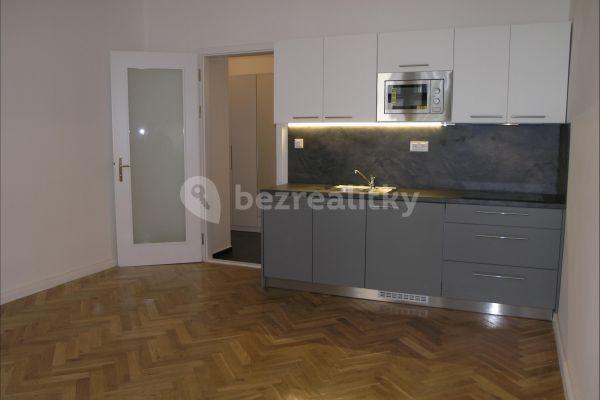 Studio flat to rent, 34 m², Šimáčkova, Praha