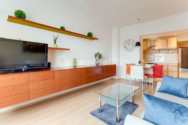 2 bedroom with open-plan kitchen flat to rent, 73 m², Radlická, Praha