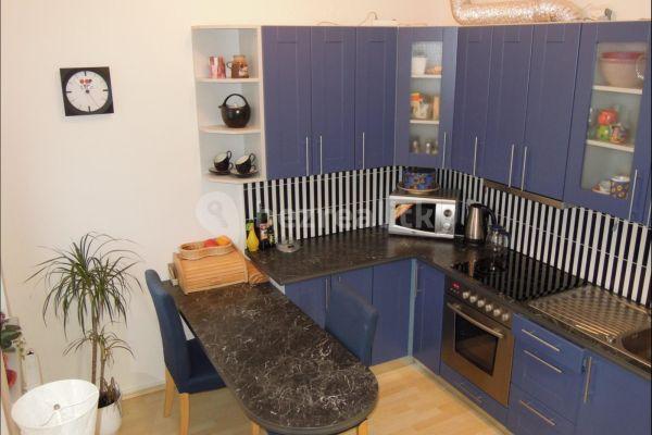 Studio flat to rent, 33 m², Českomoravská, Prague, Prague