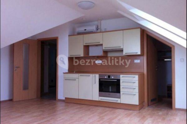 Small studio flat to rent, 45 m², Hálkova, Humpolec