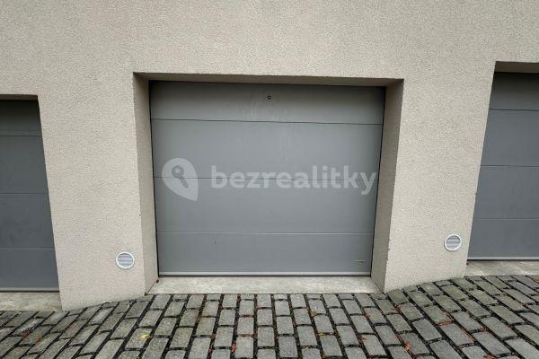 garage to rent, 15 m², Bořivojova, Prague, Prague