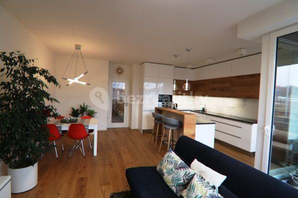 2 bedroom with open-plan kitchen flat to rent, 89 m², Šífařská, Hlavní město Praha