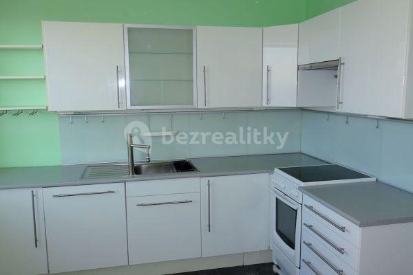 4 bedroom flat to rent, 12 m², Hrdličkova, Prague, Prague