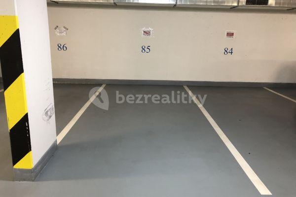 garage to rent, 12 m², náměstí Přátelství, Hlavní město Praha