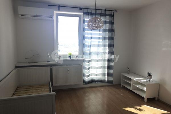 Studio flat to rent, 38 m², Pálavské náměstí, Brno, Jihomoravský Region