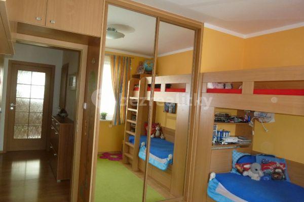 1 bedroom with open-plan kitchen flat to rent, 52 m², Vlašimská, Benešov