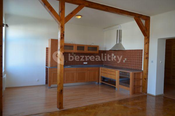 1 bedroom with open-plan kitchen flat to rent, 70 m², Husova, Pardubice