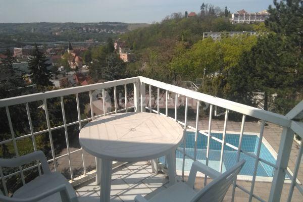 Small studio flat to rent, 25 m², Vlnitá, Praha