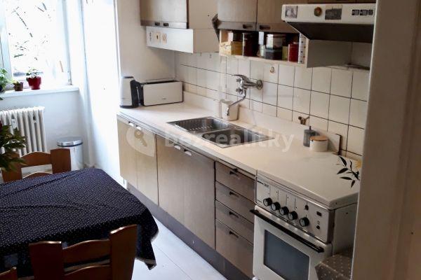 2 bedroom flat to rent, 64 m², Lucemburská, Praha