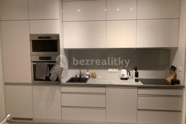 1 bedroom with open-plan kitchen flat to rent, 44 m², Kumpoštova, Brno