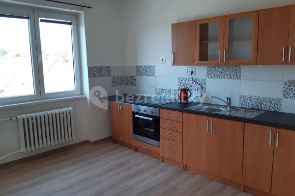 3 bedroom flat to rent, 70 m², Líšnice, 