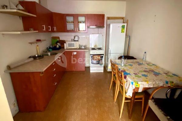 2 bedroom with open-plan kitchen flat to rent, 54 m², Bryksova, Praha