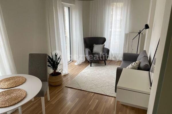 1 bedroom with open-plan kitchen flat to rent, 59 m², Pivovarnická, Praha