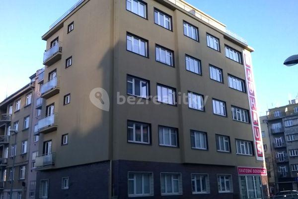 Studio flat to rent, 27 m², 5. května, Praha