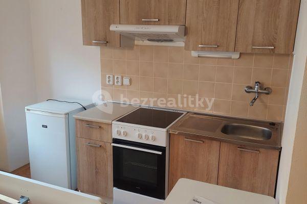 Small studio flat to rent, 17 m², Mozolky, Brno