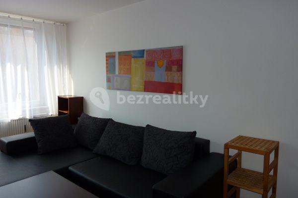 1 bedroom with open-plan kitchen flat to rent, 48 m², Augustinova, Hlavní město Praha