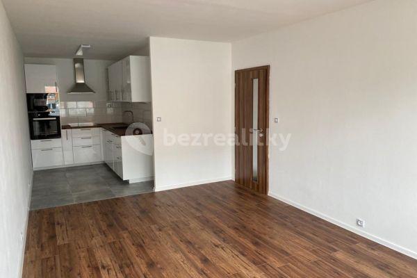 2 bedroom with open-plan kitchen flat to rent, 68 m², Makovského, Praha